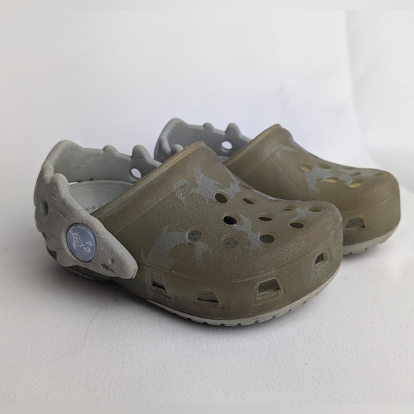 CROCS baby Shark Sandals Size 4-5 Gray Color Waterproof - Picture 1 of 7